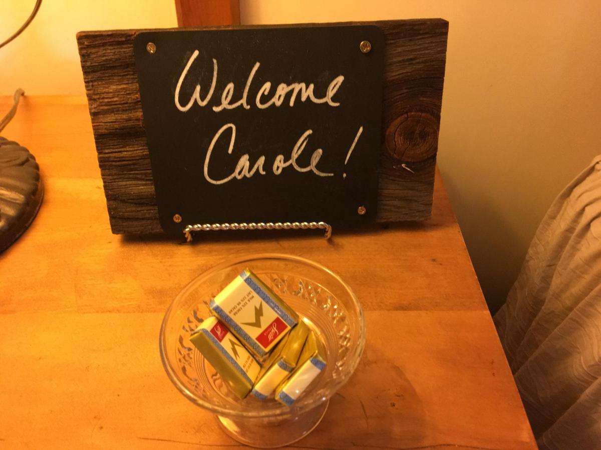 Sawyer'S Creek Bed And Breakfast Algonquin Highlands Экстерьер фото