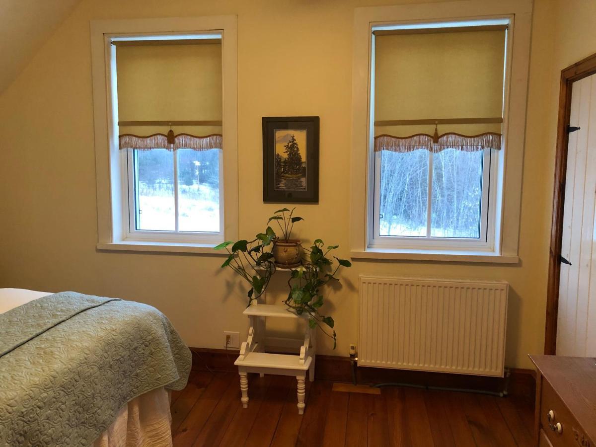 Sawyer'S Creek Bed And Breakfast Algonquin Highlands Экстерьер фото
