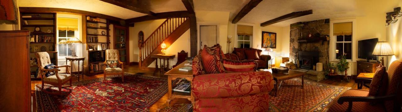 Sawyer'S Creek Bed And Breakfast Algonquin Highlands Экстерьер фото